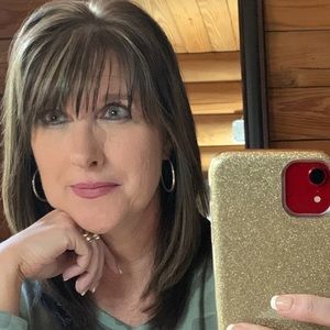 Meet your Posher, Cindy